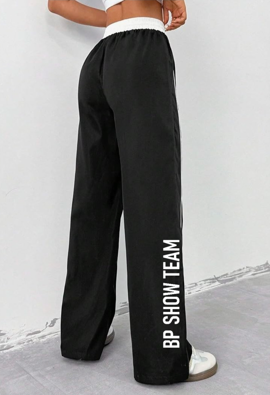 Womens Cargo Leg Boulder Pants