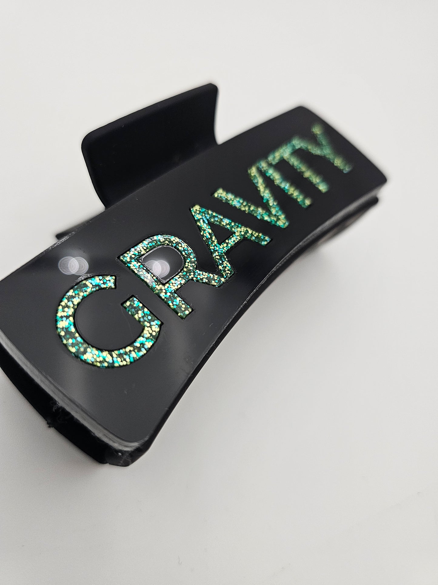 Gravity Dance 4" Claw Hair Clip